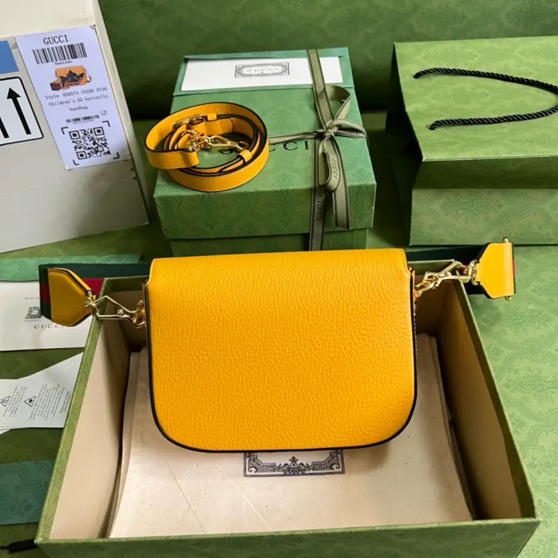 658574 CM 8 High-Quality Bags - Image 2