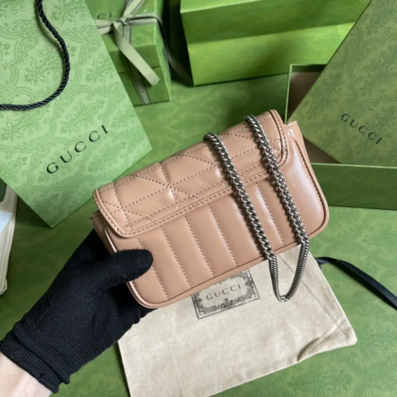 476433 CM 4 High-Quality Bags - Image 2