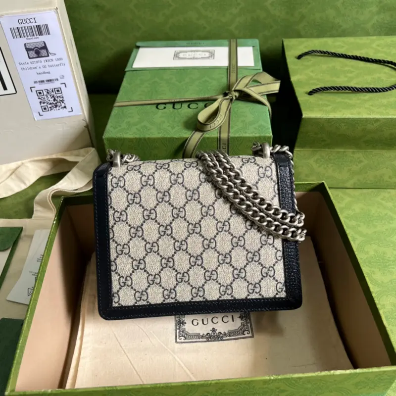 421970 CM 3 High-Quality Bags - Image 2