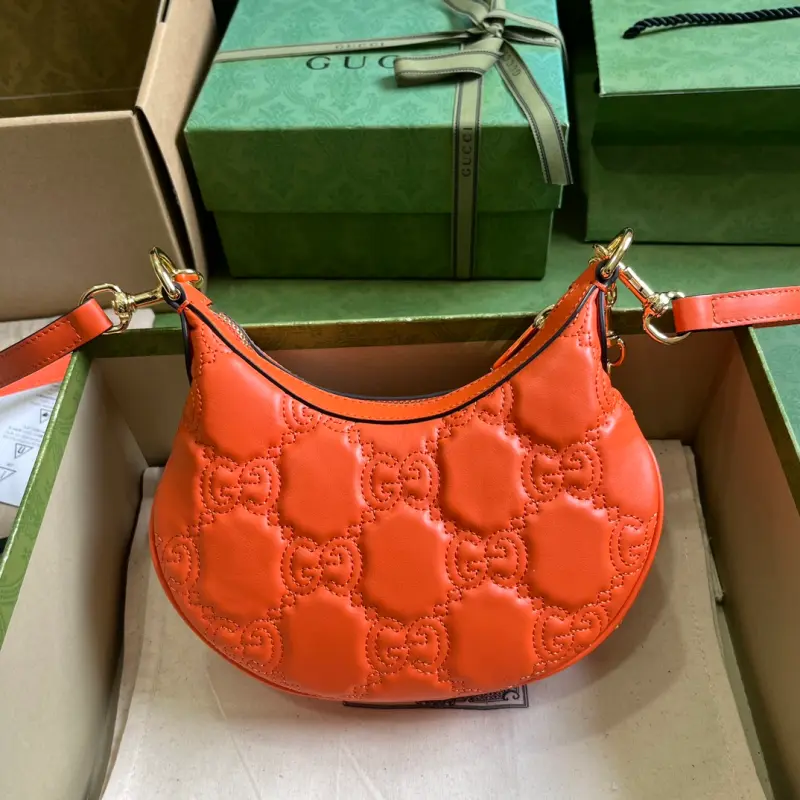 739736 CM 2 High-Quality Bags - Image 2