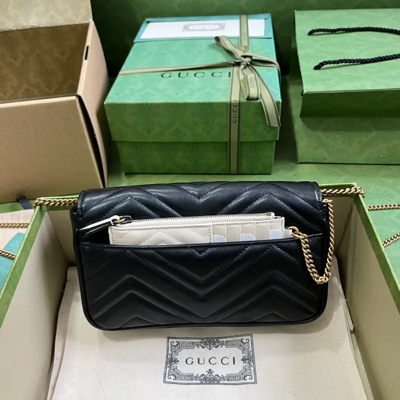 751526 CM 4 High-Quality Bags - Image 2