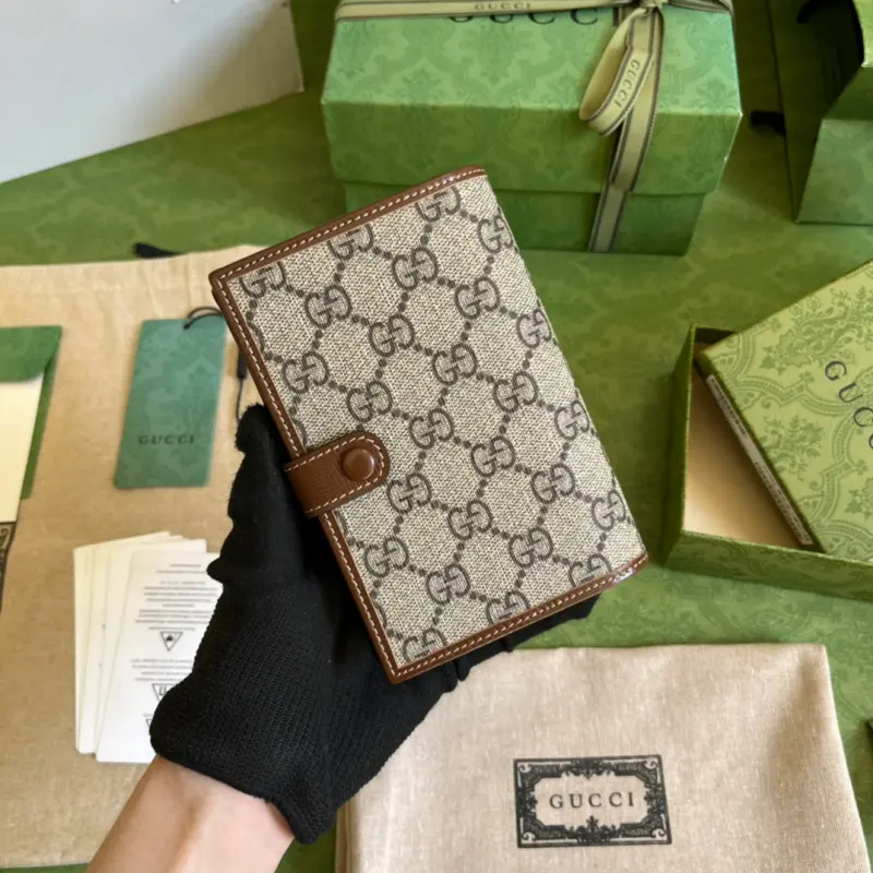 724562 CM 1 High-Quality Bags - Image 2