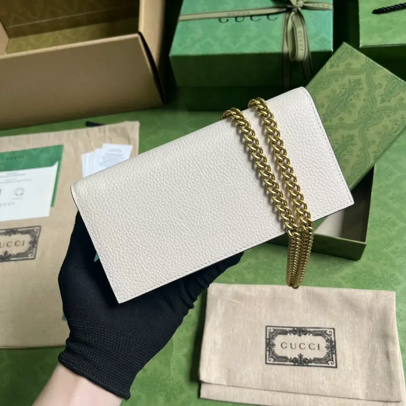 746056 CM 1 High-Quality Bags - Image 2