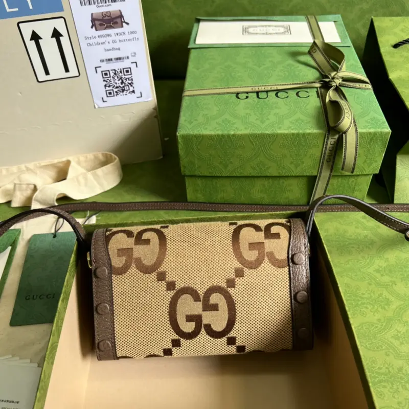 699296 CM 2 High-Quality Bags - Image 2