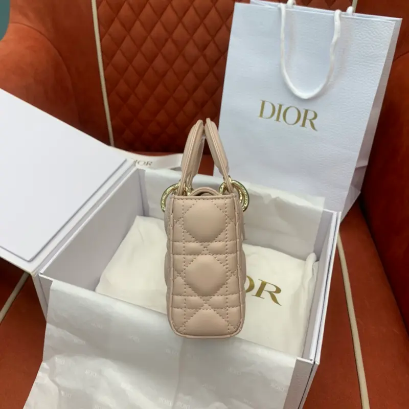 ML24 7 High Quality Bags - Image 2