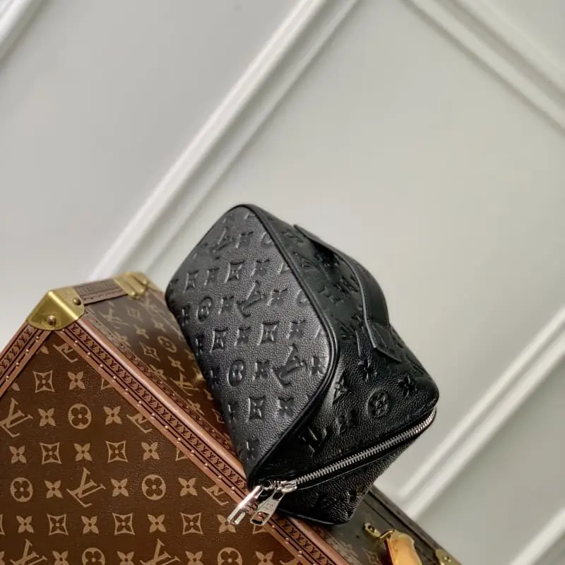 M11750 embossed 24x13x13cm High Quality Bags - Image 2