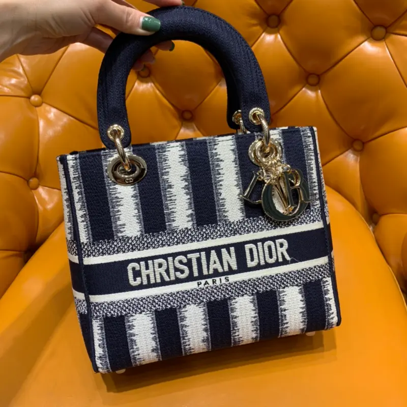 ML33 High Quality Bags - Image 2