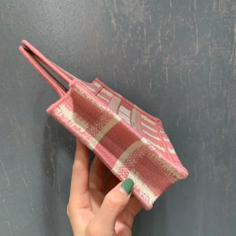 ML8 4 High Quality Bags - Image 3