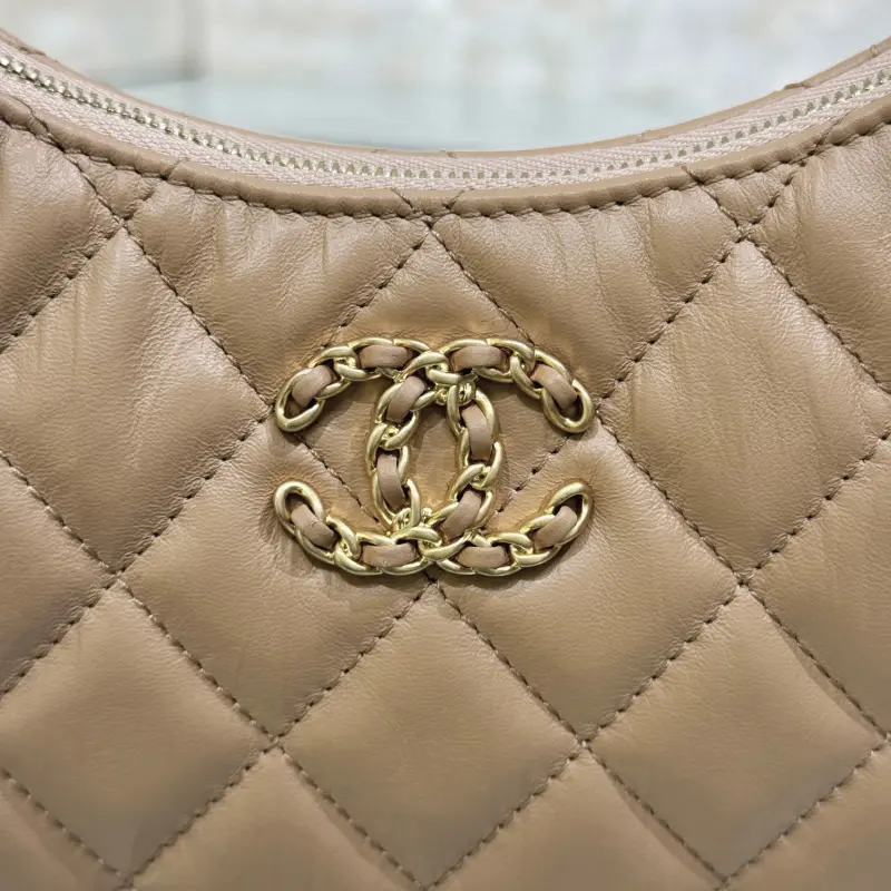 23k19 Underarm Bag Small High Quality Bags - Image 3