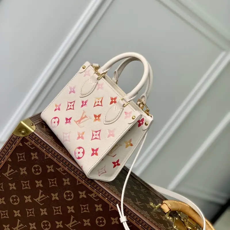 M47115 HH60 18x15x8.5cm High Quality Bags - Image 2