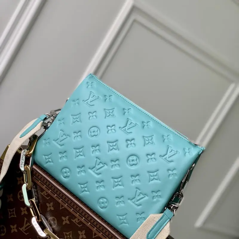 M22394 26x20x12cm High Quality Bags