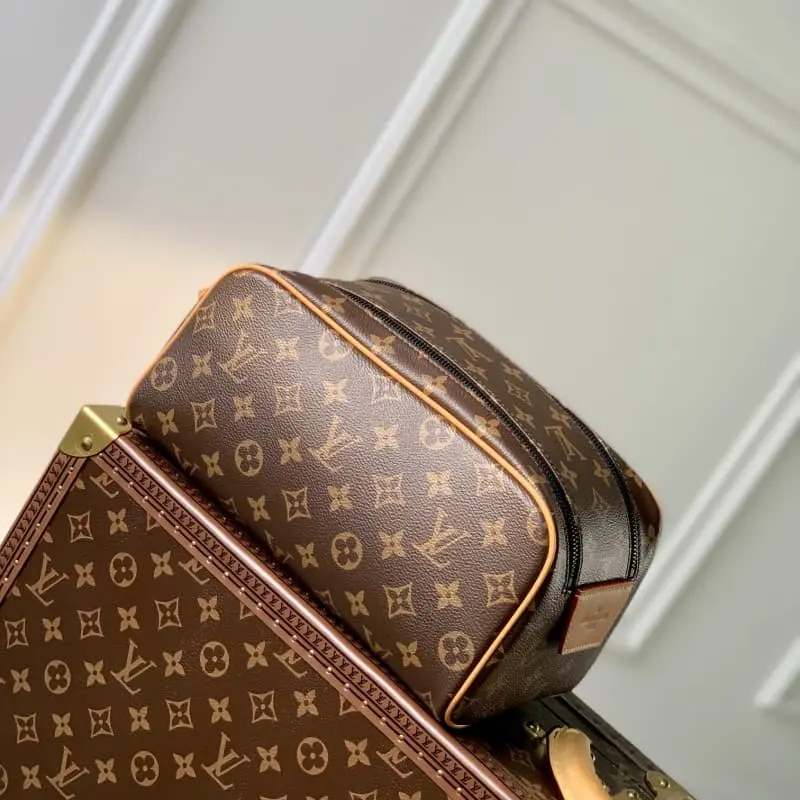 M46696 28x15x16.5cm High Quality Bags