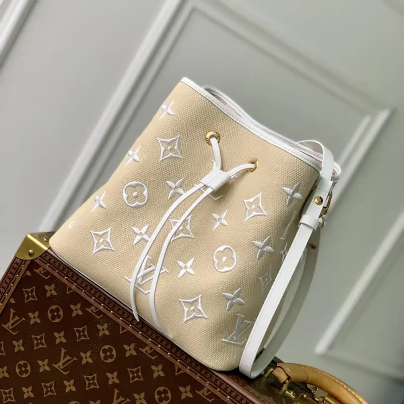 M23080 White 26x26x17.5cm High Quality Bags