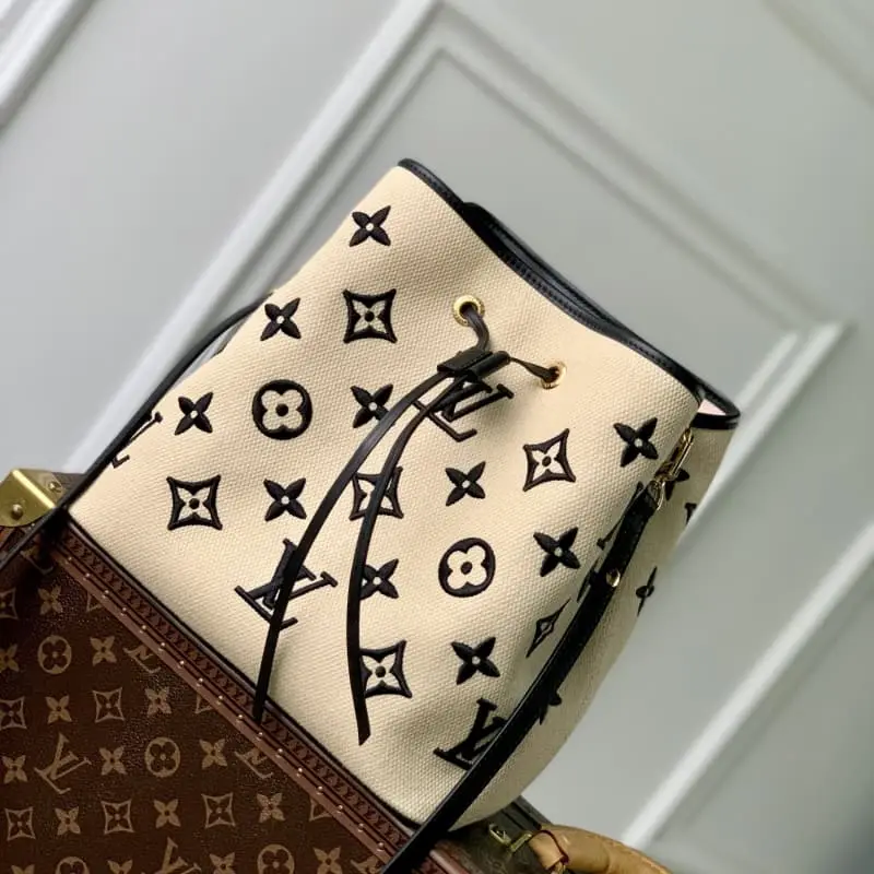 M23080g 26x26x17.5cm High Quality Bags