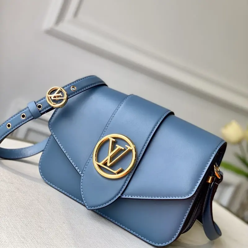 M55947 23x15x8cm High Quality Bags