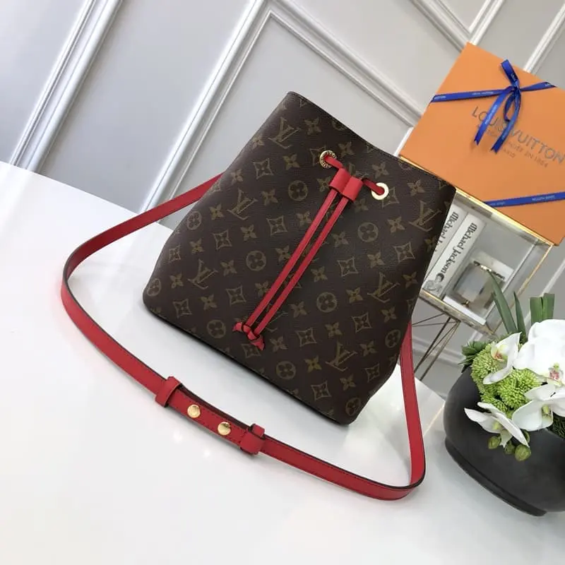 M44021 26X22X27cm High Quality Bags