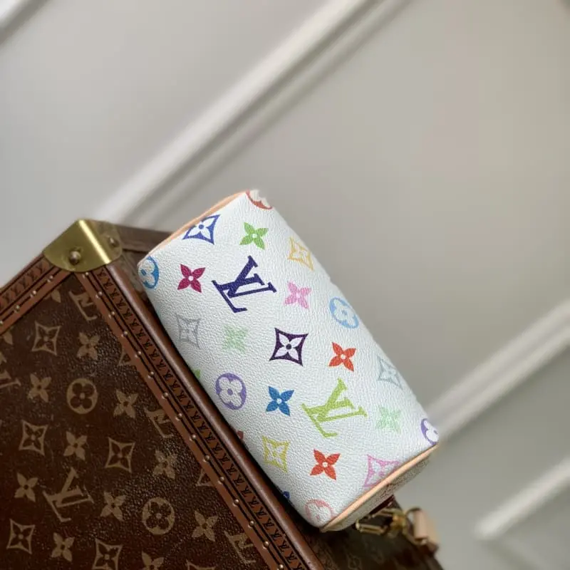 M13391 10x7.5x16cm High Quality Bags - Image 5