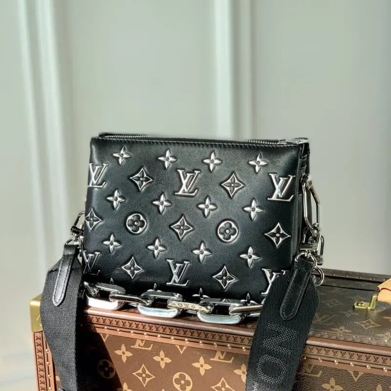 M57654 21x16x7cm High Quality Bags