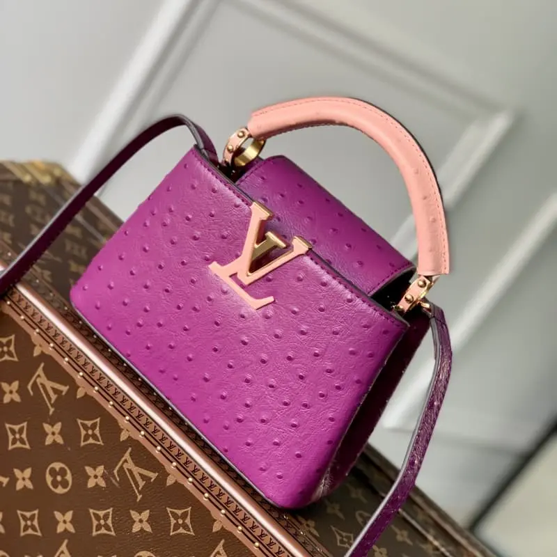 M93483 21x14x8cm High Quality Bags