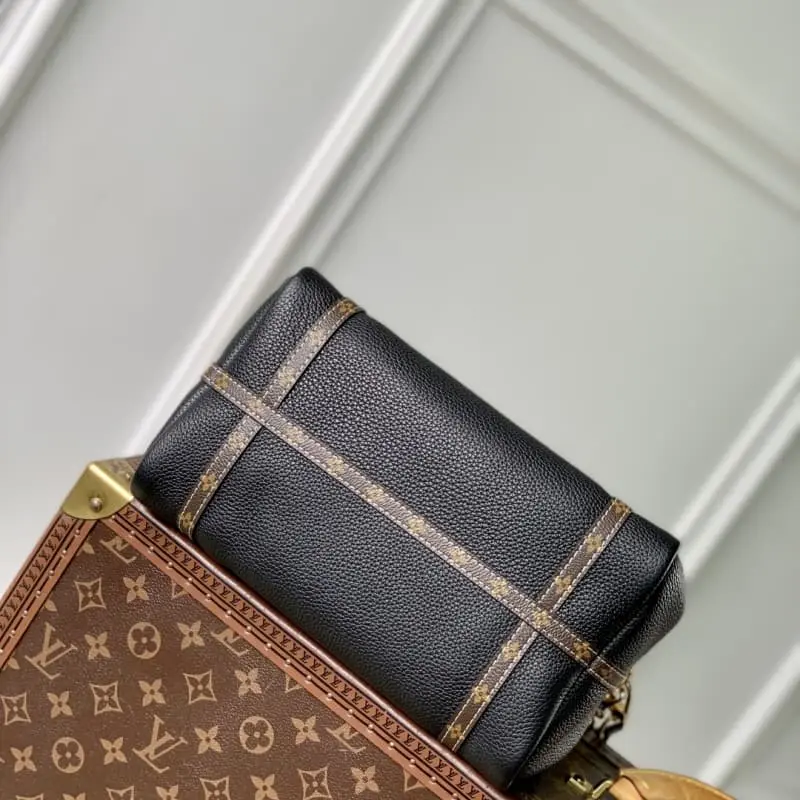 M13667 25x15x18cm High Quality Bags - Image 2