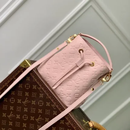 M45709 Pink (embossed) 20x20x13cm High Quality Bags