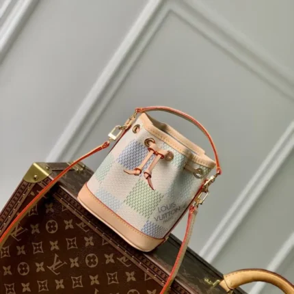 N40640 Blue Grid 13x16x10cm High Quality Bags