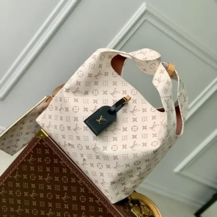 M24409 34x34x13.5cm High Quality Bags