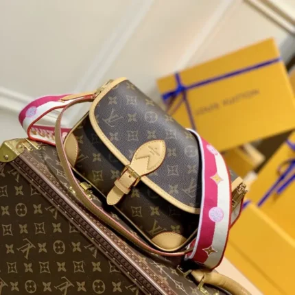 M46049 25x9x15cm High Quality Bags