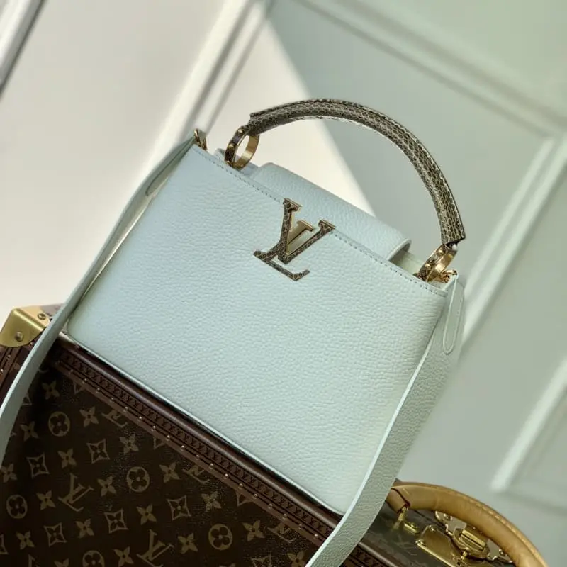 M56399 27x18x9cm High Quality Bags