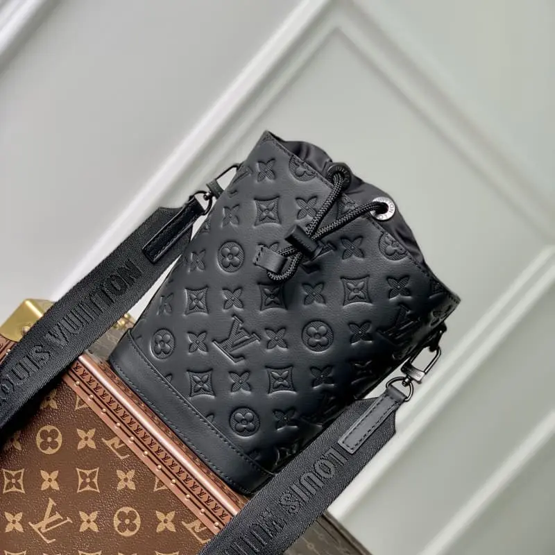 M82248 13x21x8.5cm High Quality Bags