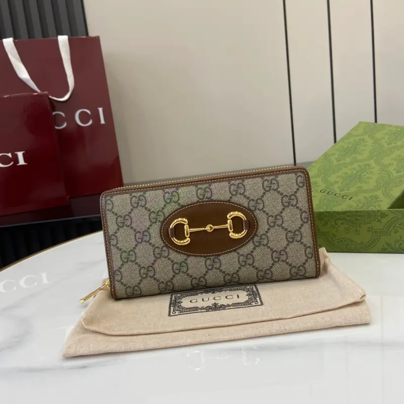 621889 CM 4 High-Quality Bags