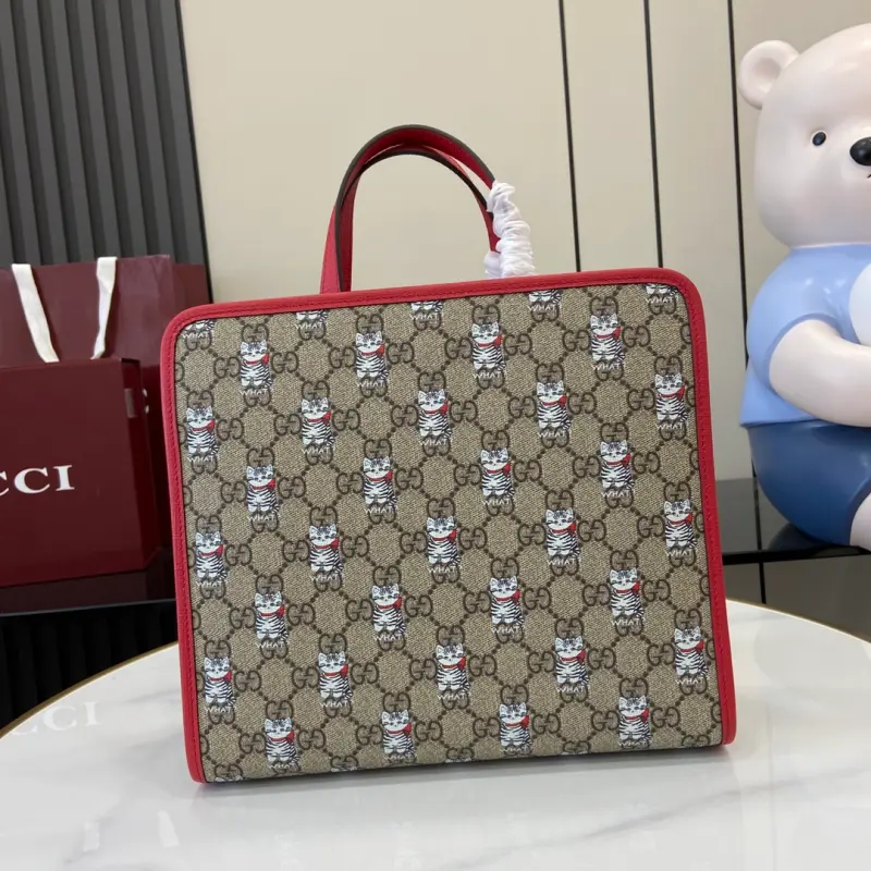 605614 CM 1 High-Quality Bags