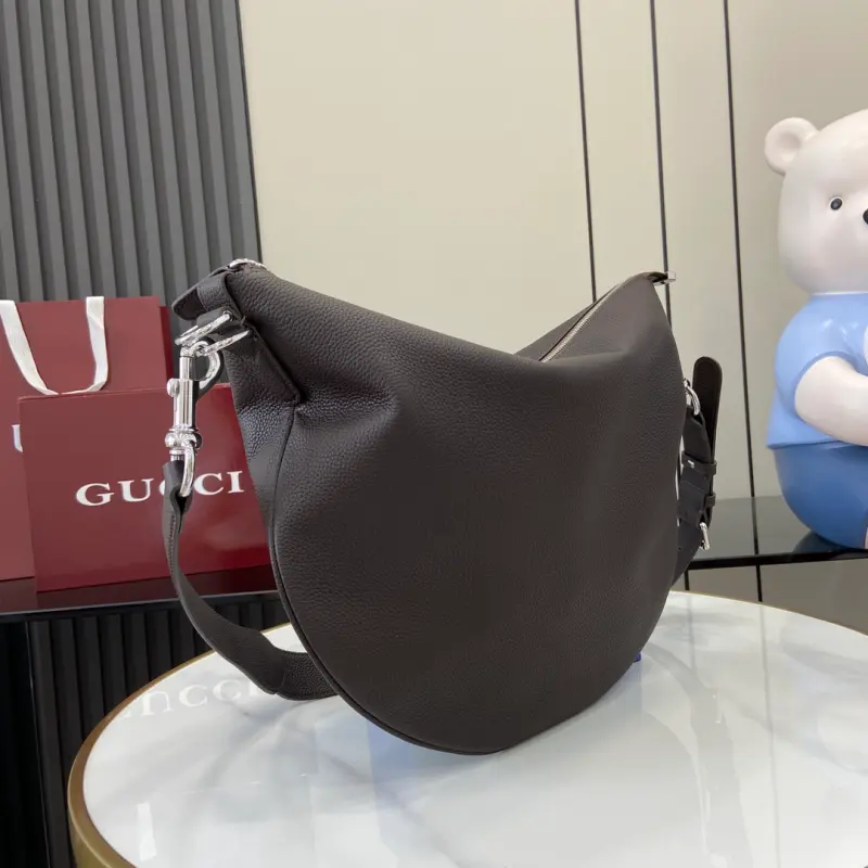 801887 CM 1 High-Quality Bags - Image 2