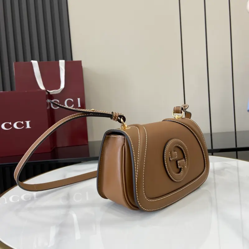 815700 CM 1 High-Quality Bags - Image 2