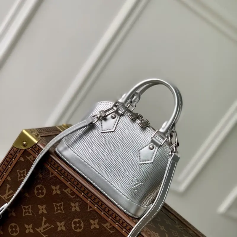 M81945 Silver 18x12x8cm High Quality Bags