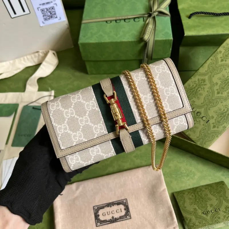 652681 High-Quality Bags