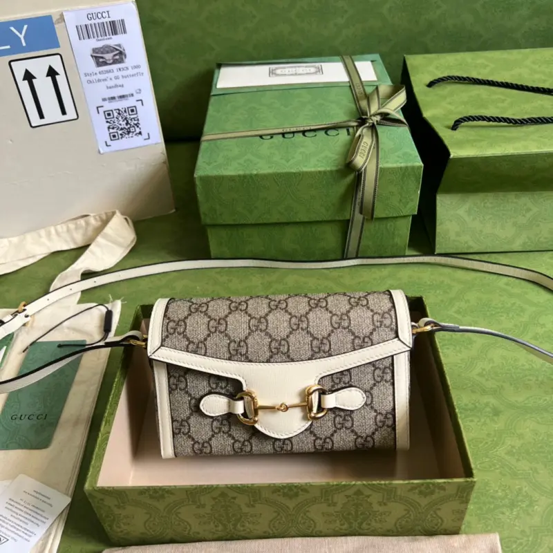 699296 CM 1 High-Quality Bags