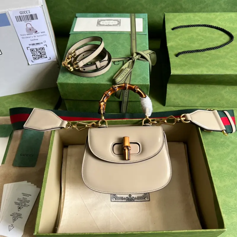 686864 CM 1 High-Quality Bags