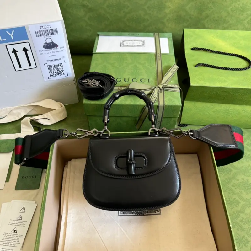 686864 High-Quality Bags