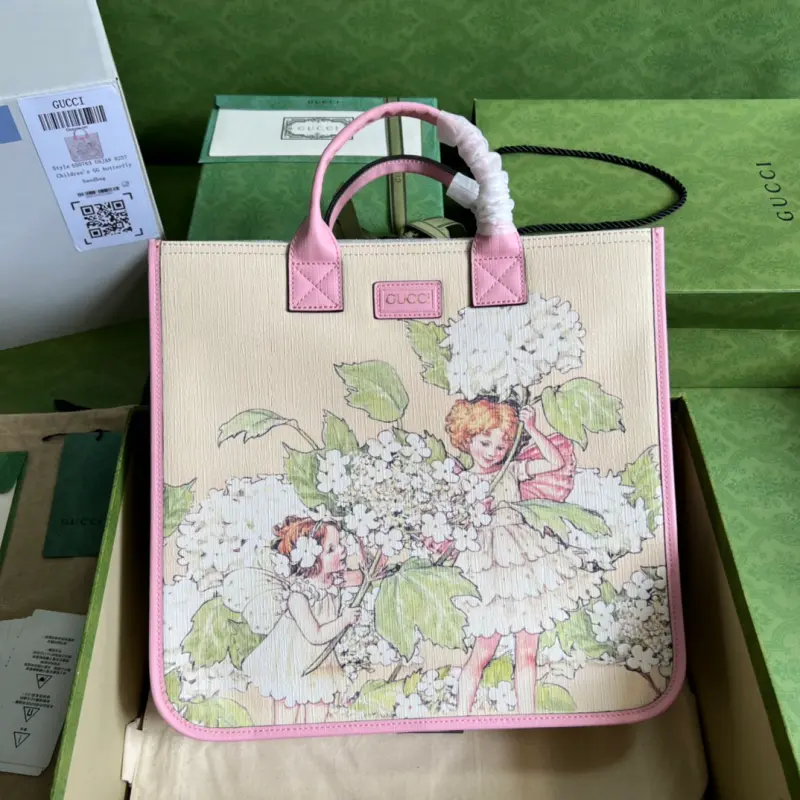 550763 CM 4 High-Quality Bags