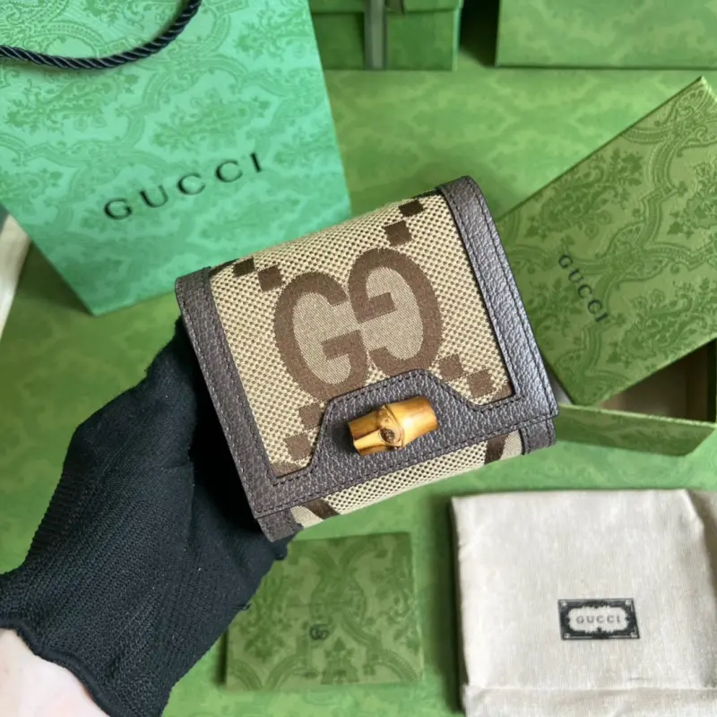 658635 High-Quality Bags