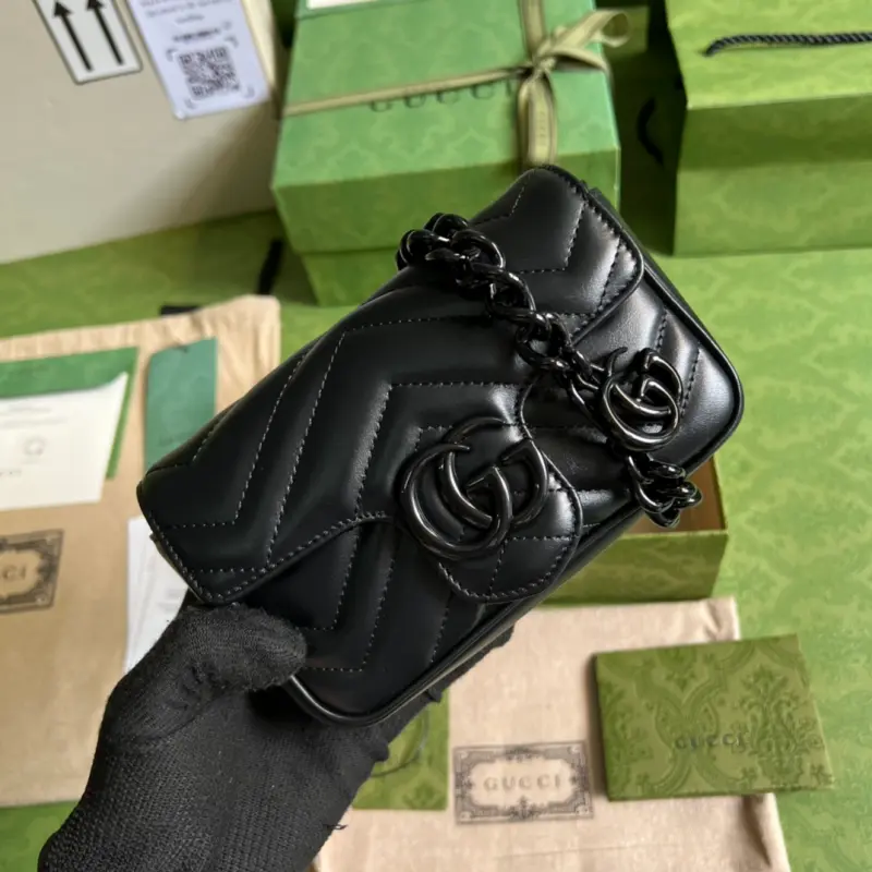 699757 CM 1 High-Quality Bags