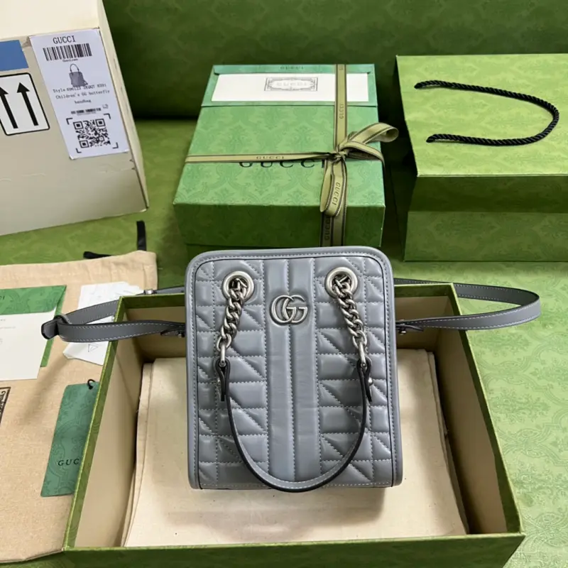 696123 High-Quality Bags