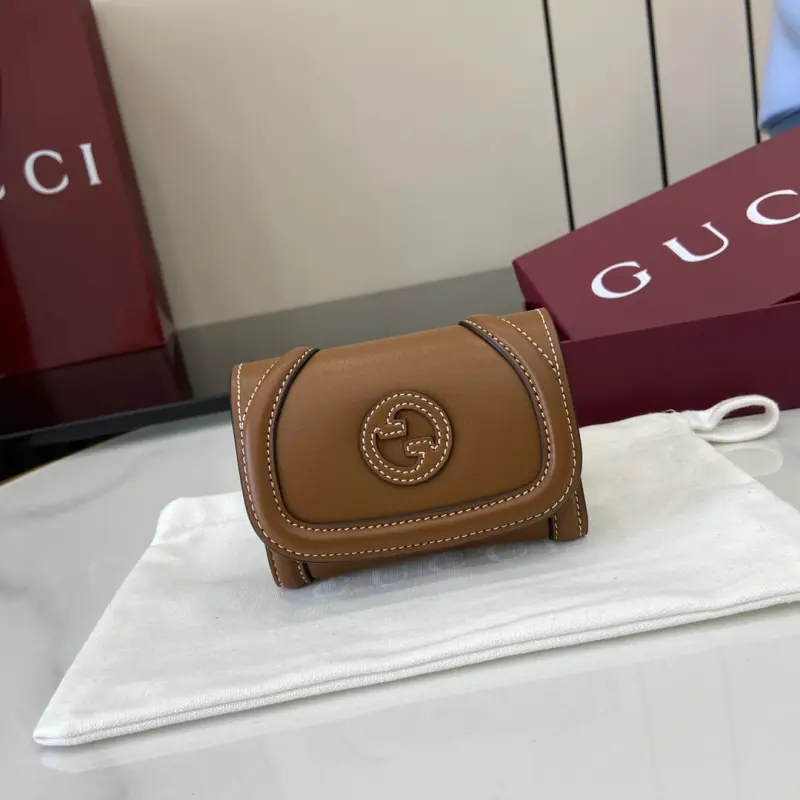 818811 High-Quality Bags