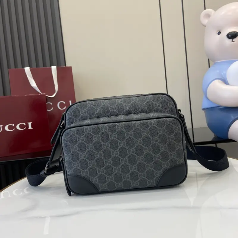 821160 CM 1 High-Quality Bags