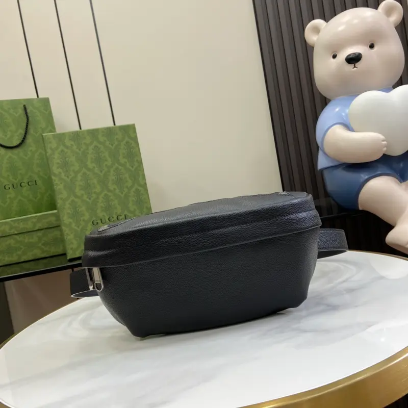 768111 High-Quality Bags