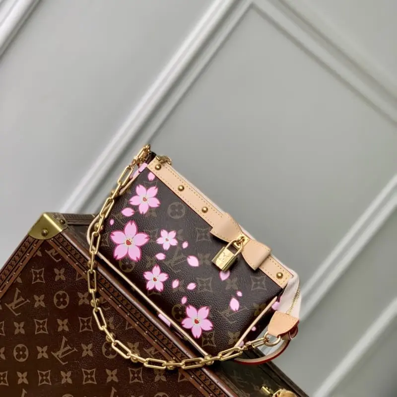 M13666 13x4x22cm High Quality Bags