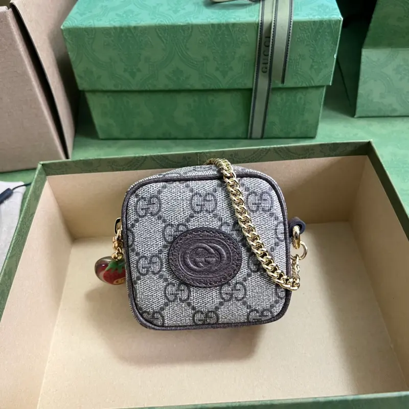 726252 High-Quality Bags