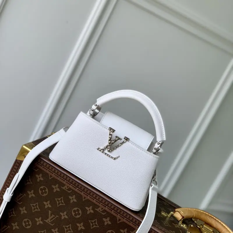 M24666 White 22x12x8cm High Quality Bags