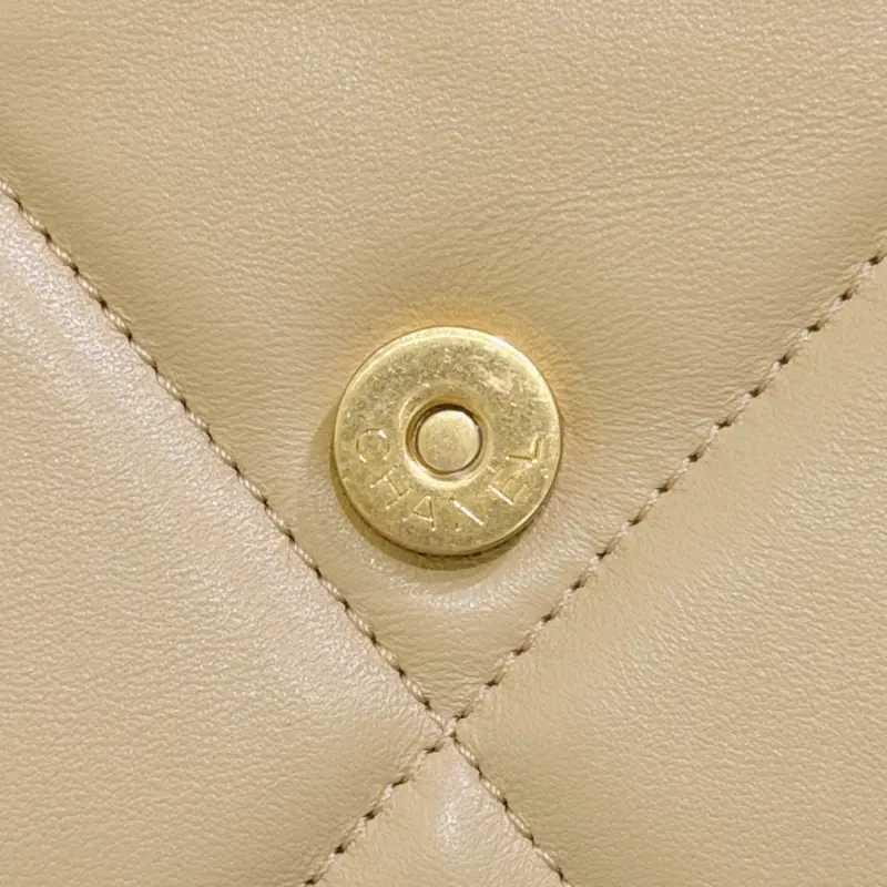 19Week CM 5 High Quality Bags - Image 5